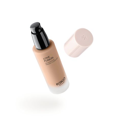 Hydrating 16H long-lasting foundation with luminous finish